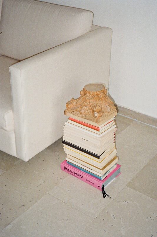 CABBAGE BOOK STAND/DECO