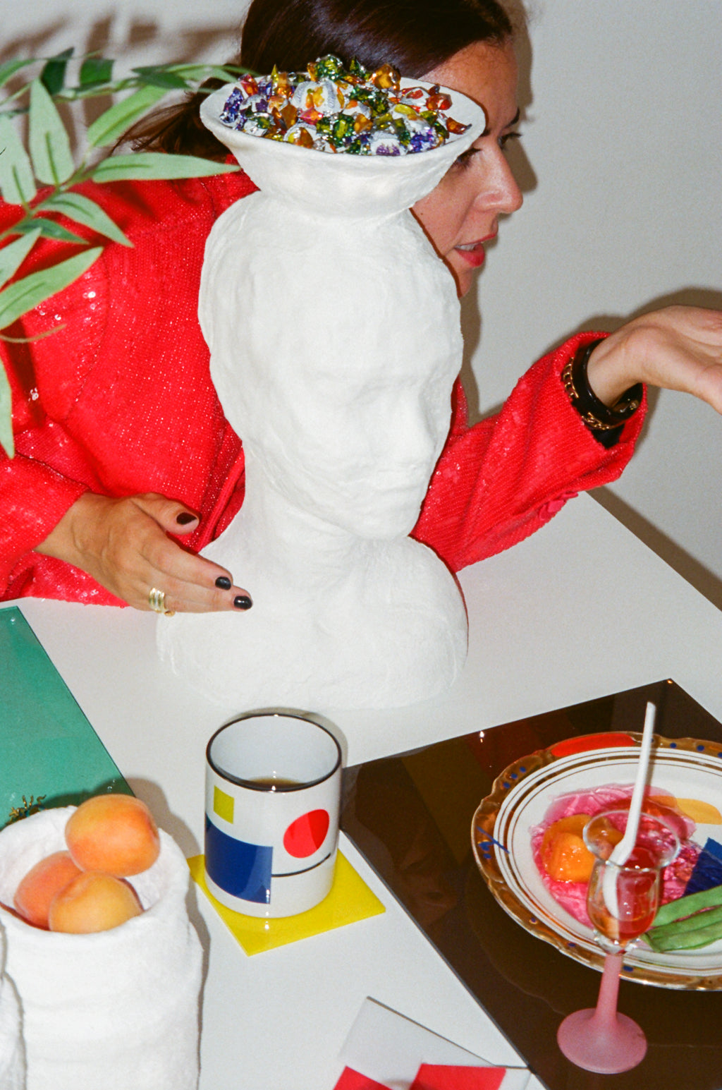 PLATTER ON A HEAD.BOWL