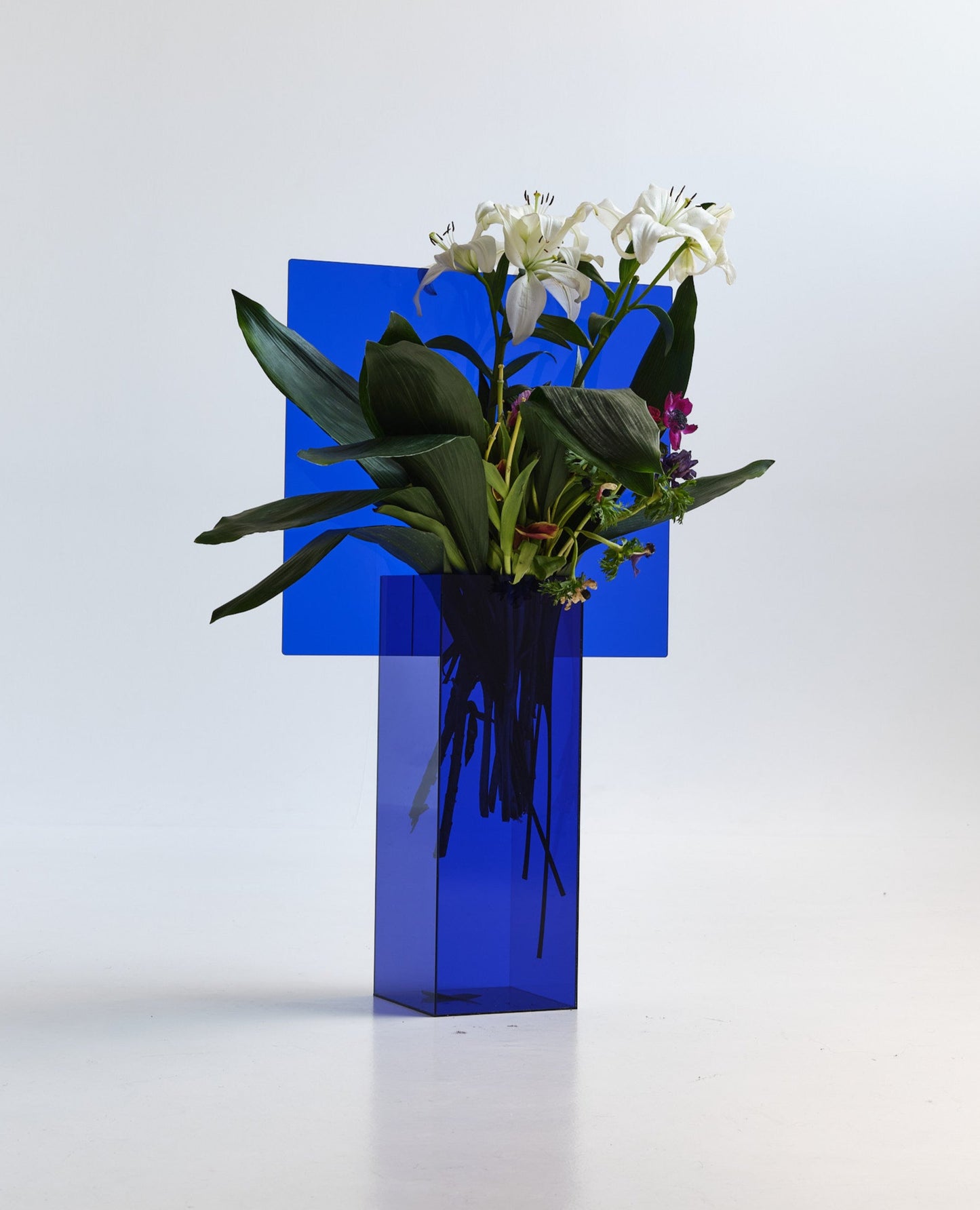 BAU VASE.BLUE