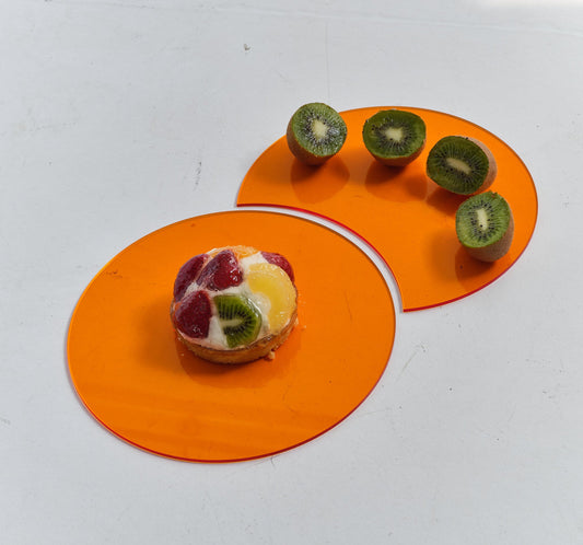 CONCENTRIC.EXCENTRIC YELLOW SERVING PLATE