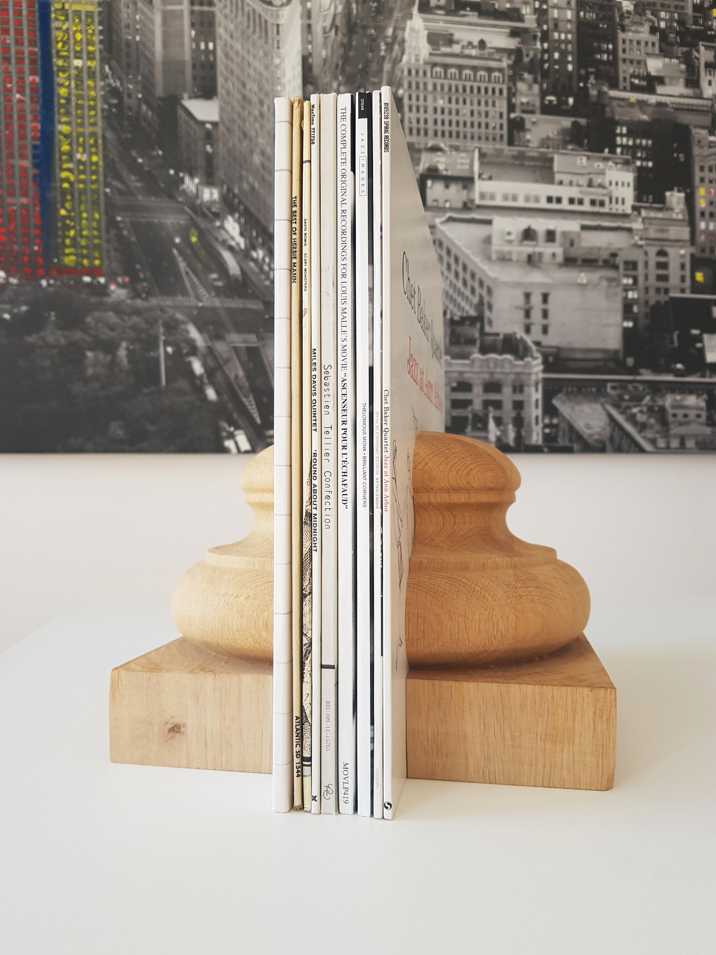 ROTONDA VINYL/BOOK HOLDER