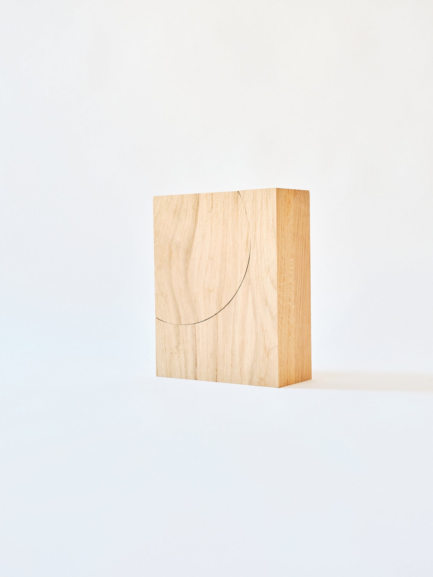 SQUARE CIRCLE BOOK HOLDER