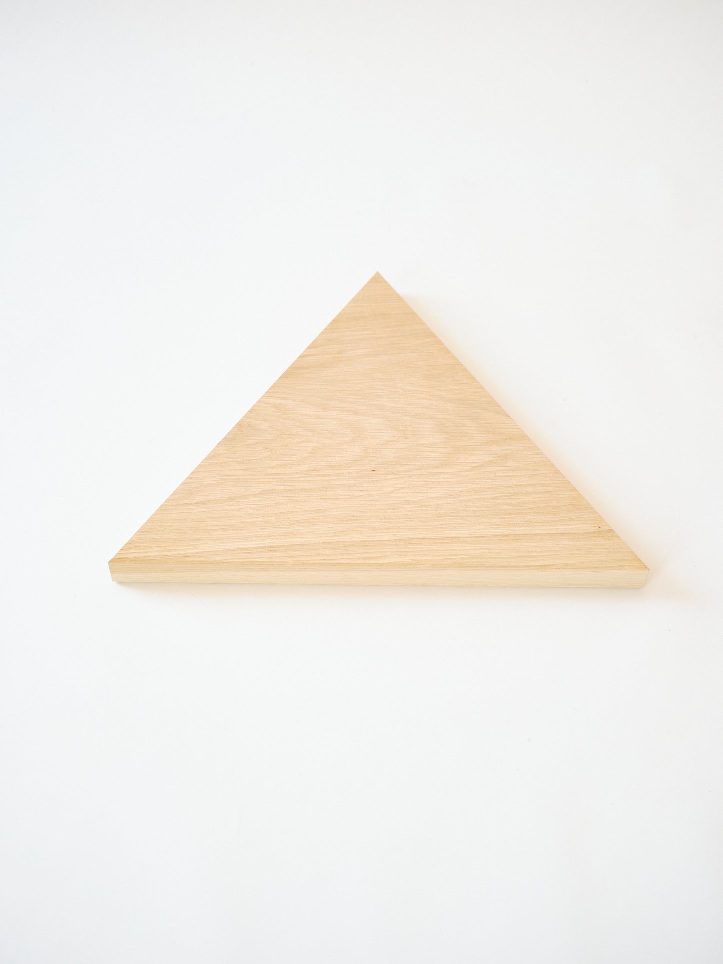 TRIANGLE.CUTTING BOARD