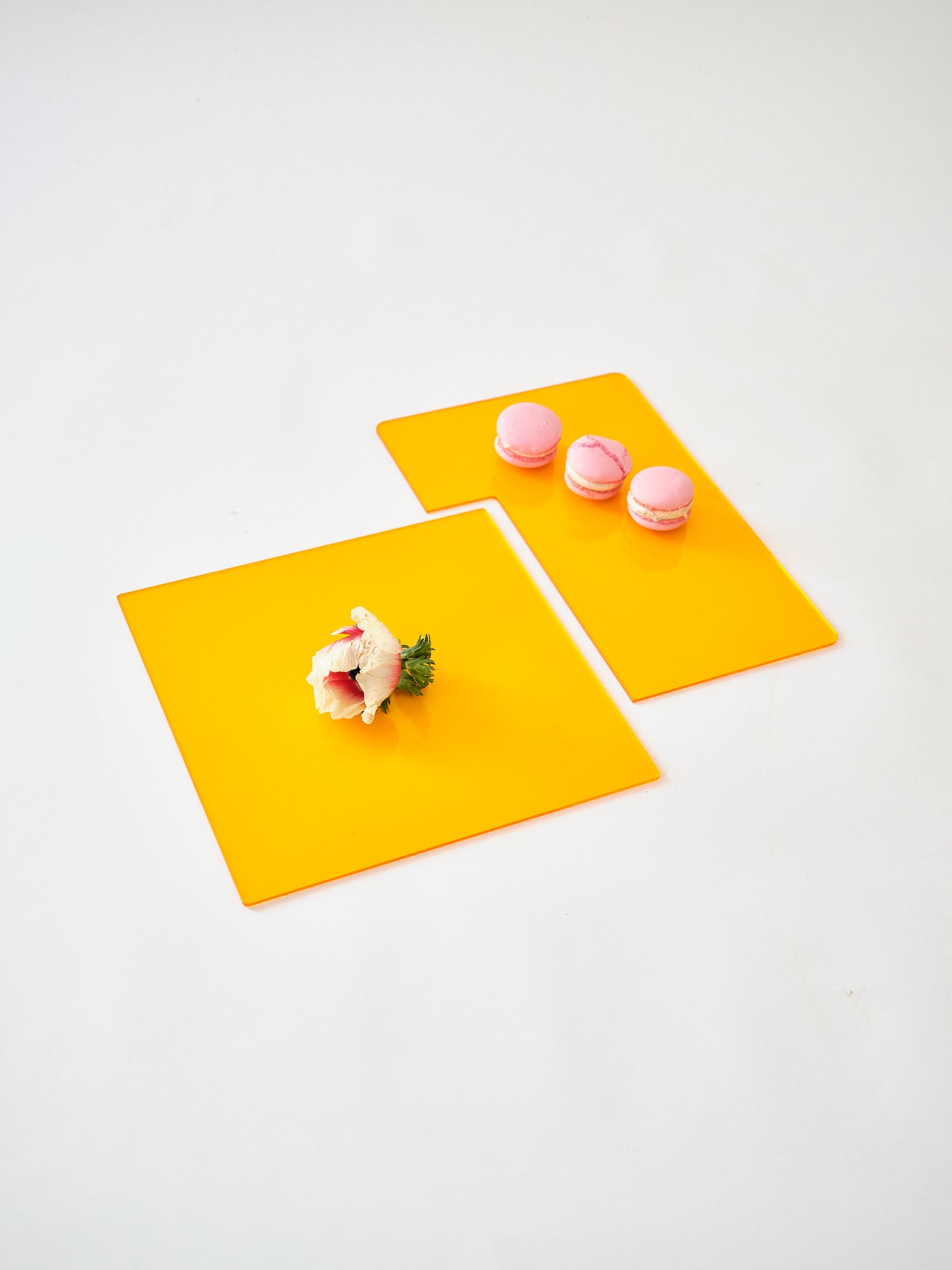 PERFECT MATCH.YELLOW SERVING PLATE