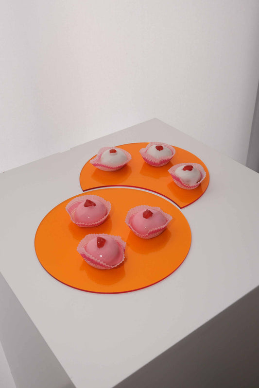 CONCENTRIC.EXCENTRIC YELLOW SERVING PLATE