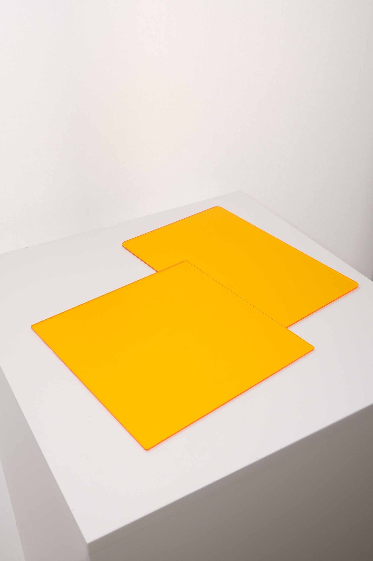 PERFECT MATCH.YELLOW SERVING PLATE