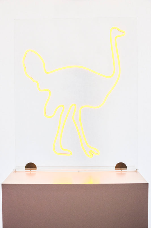 OSTRICH.STATUE/PAINTING LIGHT