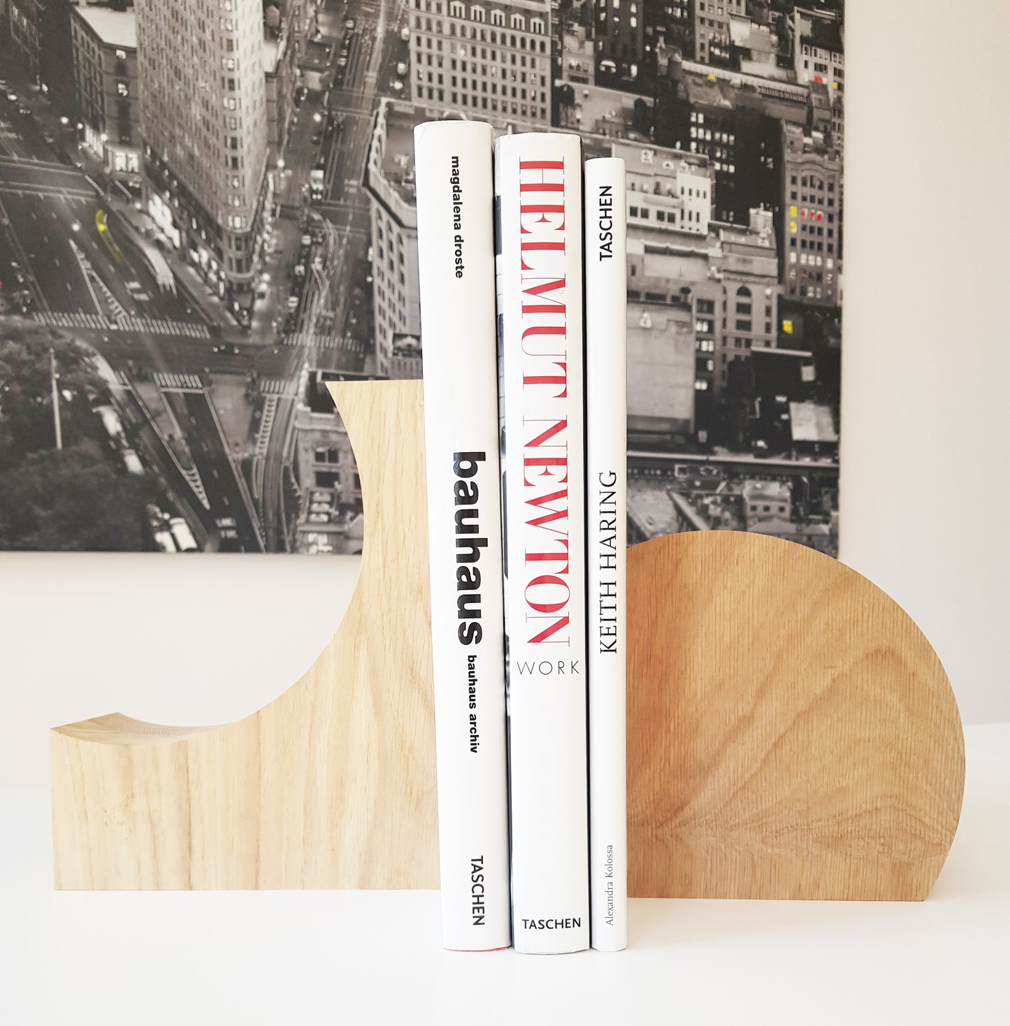 SQUARE CIRCLE BOOK HOLDER