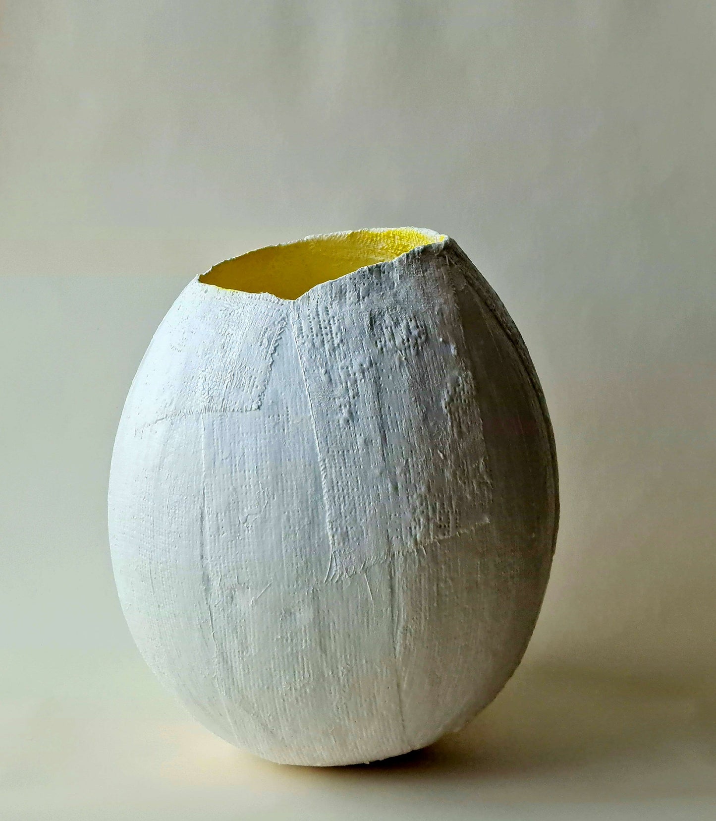 WHITE YELLOW