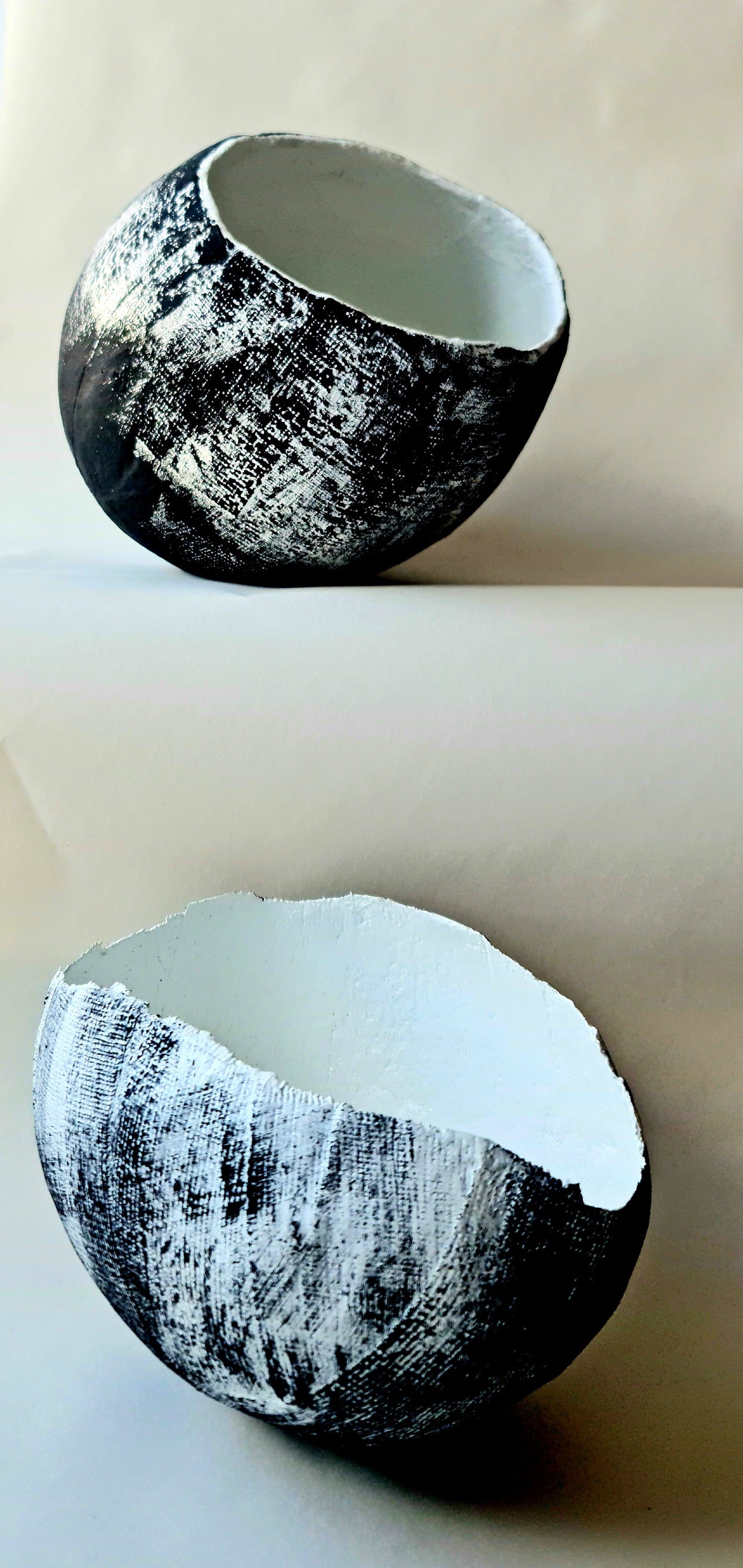 BLACK AND WHITE BRUSHED EXTENDED